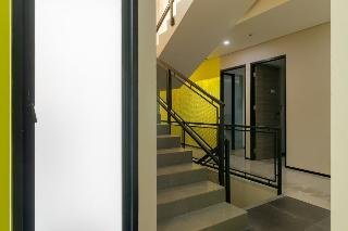 RedDoorz Plus Near Senayan City