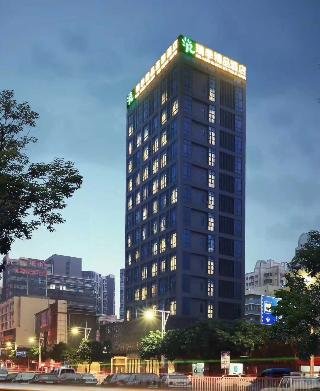 Relaxed Season Dongmen Hotel