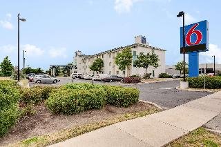Motel 6 Toronto