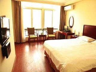 GreenTree Inn Hefei Lujiang Yulongwan Express Hotel