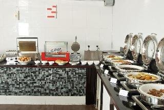 Altamira Village Hotel & Suites