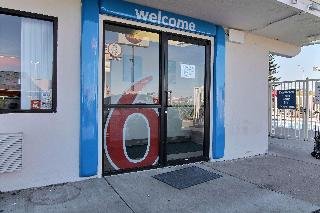 Motel 6 Bismarck