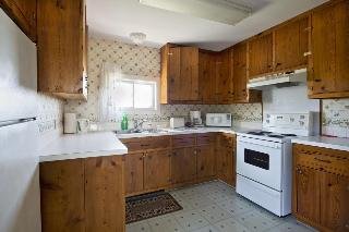 Bayview Pines Country Inn