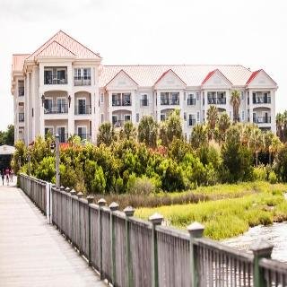 Charleston Harbor Resort & Marina