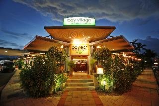 Bay Village Tropical Retreat