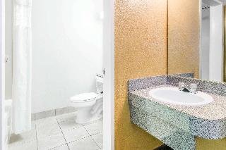 Red Roof Inn & Suites Lake City