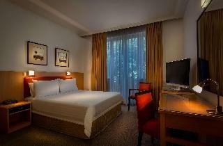 Best Western Plus Travel Inn Carlton