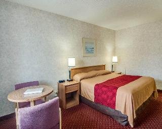 Econo Lodge East