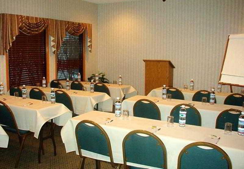 Avia Residence on May's Landing Hotel