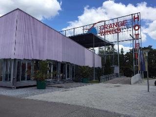 Orange Wings Krems