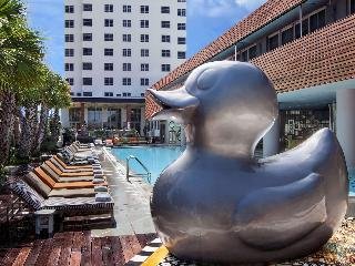 SLS Hotel South Beach