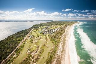 Pullman Magenta Shores Resort