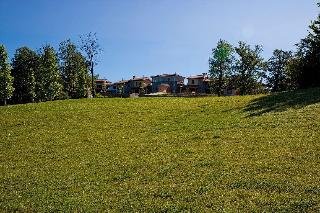 Villa Carolina Golf & Resort