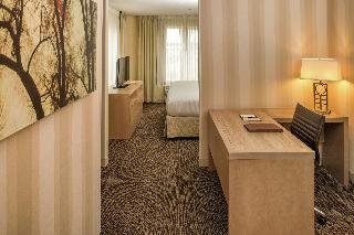 DoubleTree by Hilton Hotel Portland - Beaverton