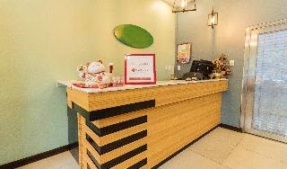 Getz Hotel by RedDoorz