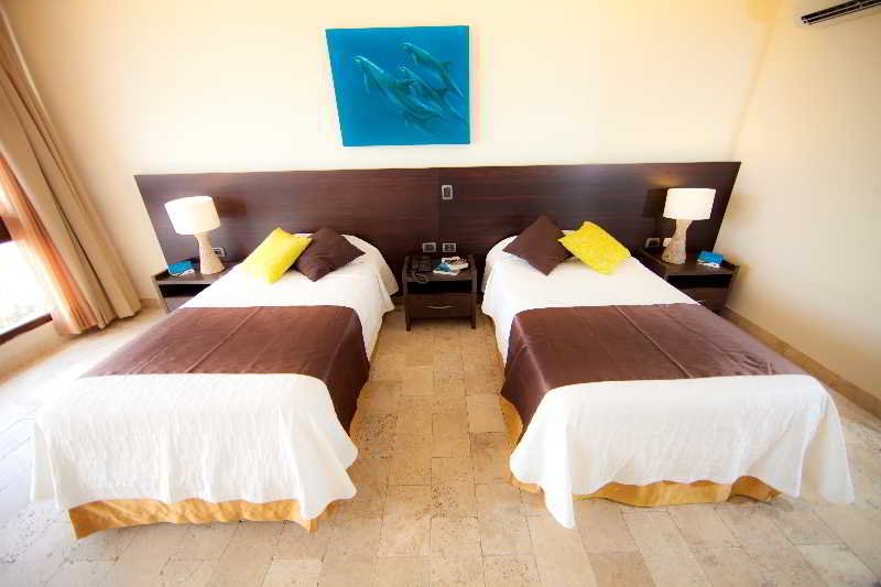 Isla Sol Galápagos by Hotel Solymar