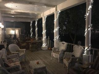 Andor Wenneson Inn