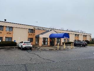SureStay Plus Hotel by Best Western Smithfield