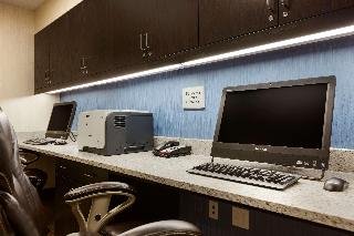 Hampton Inn & Suites Camp Springs