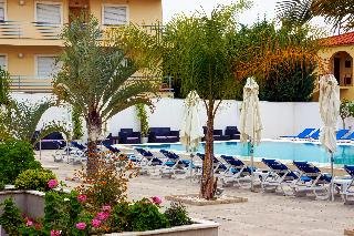 Novochoro Apartments & Villas
