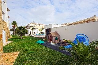 Novochoro Apartments & Villas