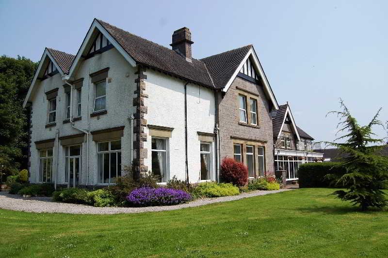 Newton House Hotel