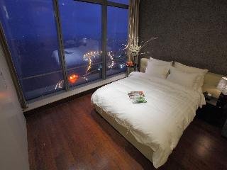 Grand Madison Qingdao Harbour-View Central