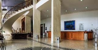 Marques Plaza Hotel