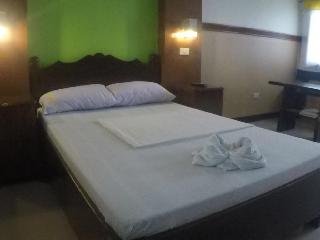 RedDoorz Plus near Municipality of Luisiana Laguna