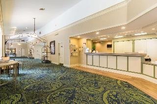 Quality Inn & Suites Hotel West Chester