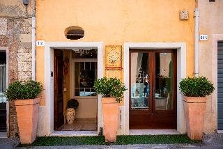 Borgo Medievale Townhouses B&B – Capitano Collection - Torre Giardino Segreto