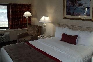Hilltop Inn & Suites