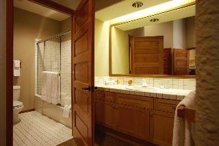 Palisades Tahoe Lodge