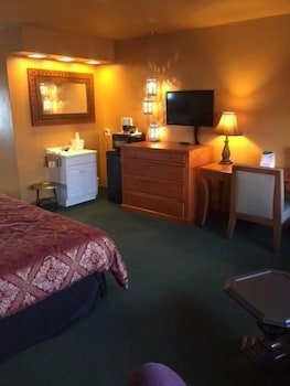 Regency Inn and Suites