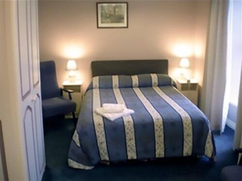 Ilenroy House B&B