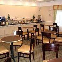 La Quinta Inn & Suites by Wyndham Norfolk Airport