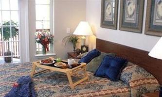 Grand Crowne Resort