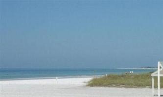 Island House Beach Resort