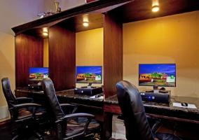 Holiday Inn Hotel & Suites Farmington Hills - Novi