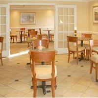 La Quinta Inn & Suites by Wyndham Tampa Fairgrounds - Casino