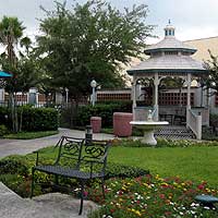 La Quinta Inn & Suites by Wyndham Houston West Park 10