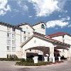 La Quinta Inn & Suites by Wyndham DFW Airport South / Irving