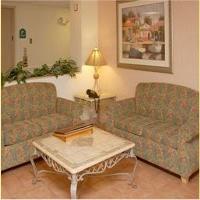La Quinta Inn & Suites by Wyndham Naples East (I-75)