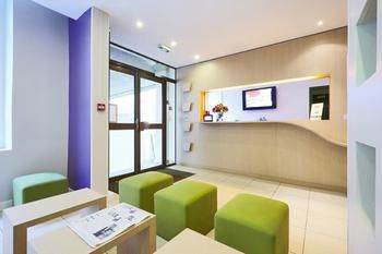 Hotel Kyriad Paris 10 Canal Saint Martin