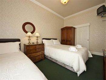 Ashurst Lodge Hotel