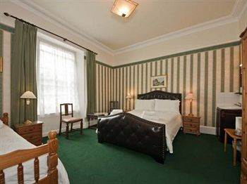 Ashurst Lodge Hotel