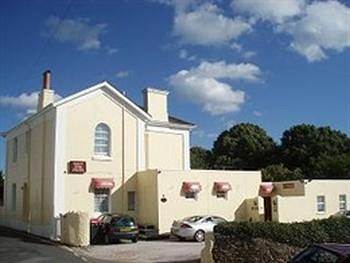 Ashurst Lodge Hotel