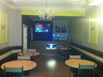 Hotel 33