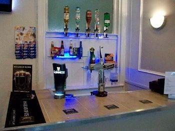 Hotel 33
