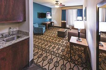 La Quinta Inn & Suites by Wyndham Houston Willowbrook